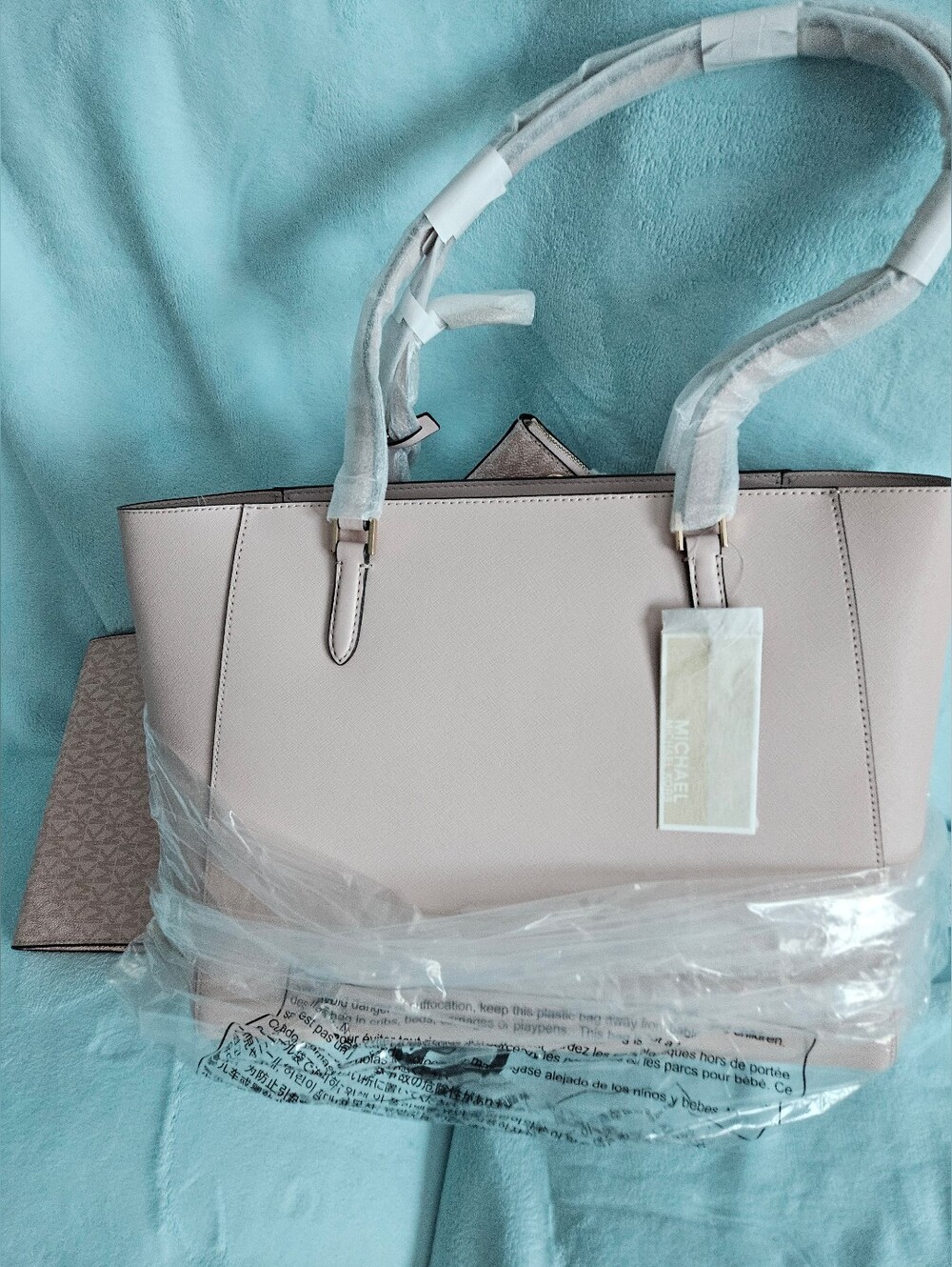 NWT Michael Kors Charlotte Large Saffiano Leather 3-1 Tote Bag - Picture 11 of 13